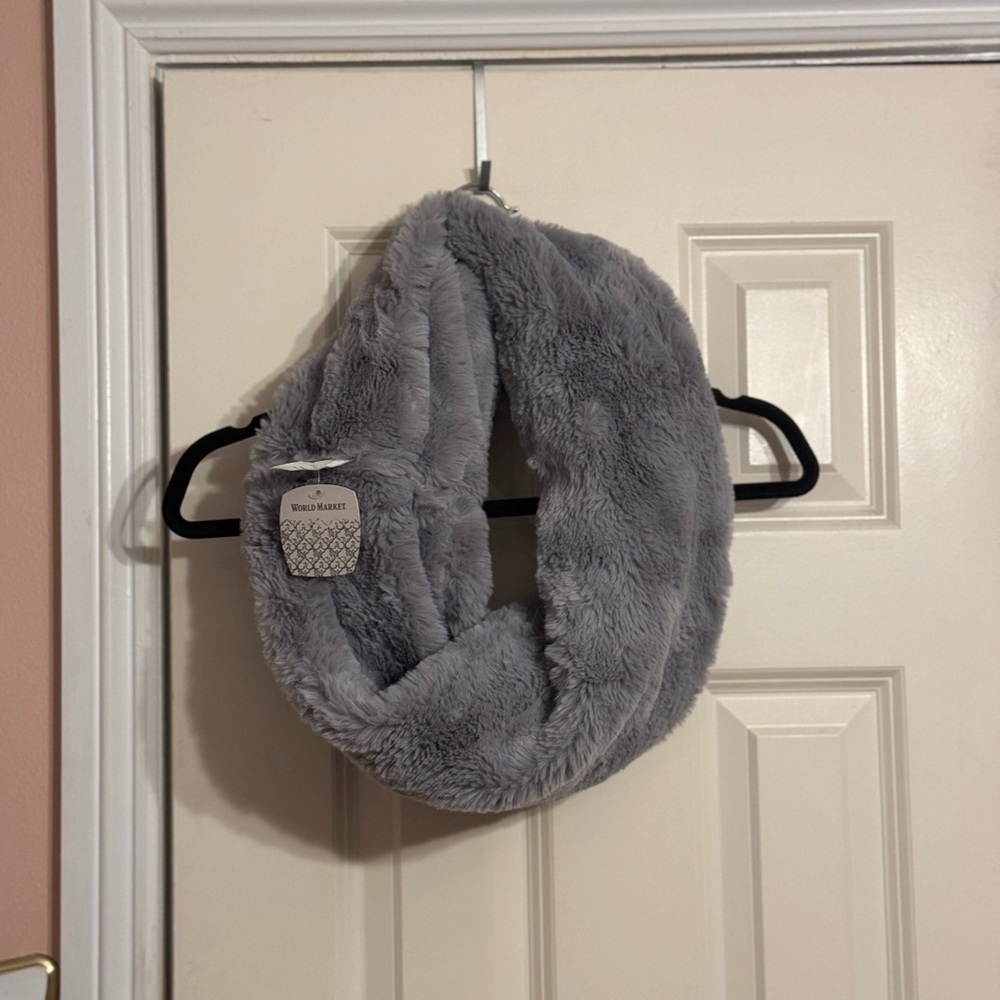 Wool & Market Gray Faux Fur Infinity Scarf